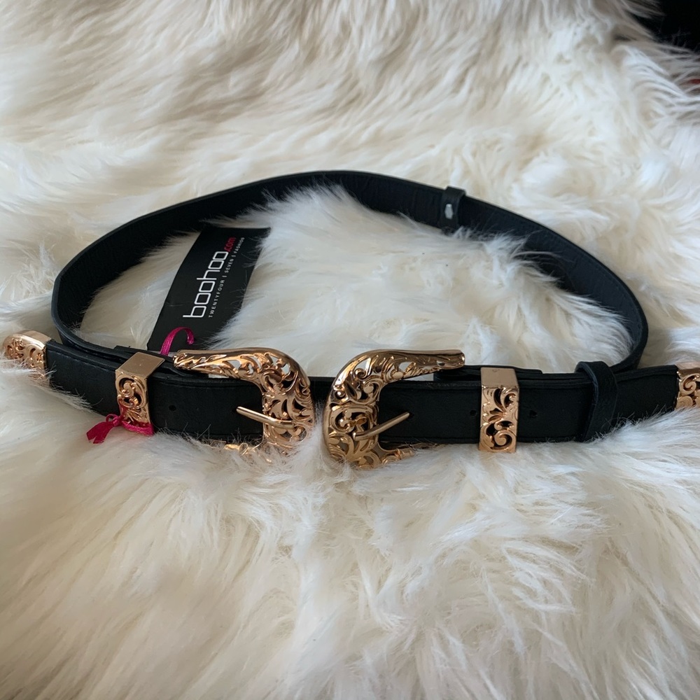 Double buckle waist belt